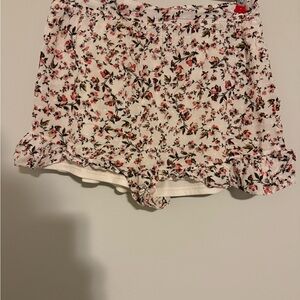 Sadie & Sage High Waist White and Red Shorts